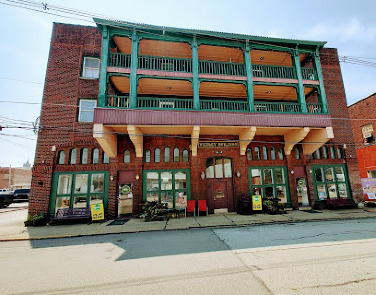 Wavie & Janes Emporium