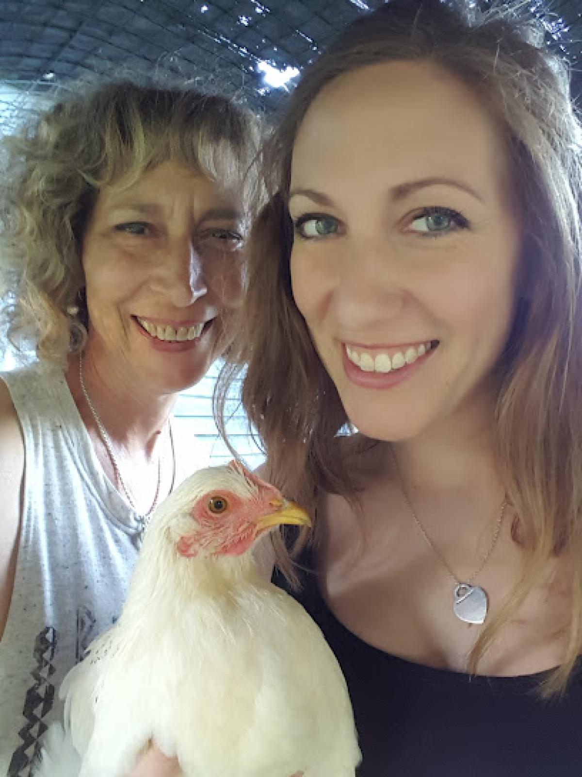 Re's Bees and Happy Hens