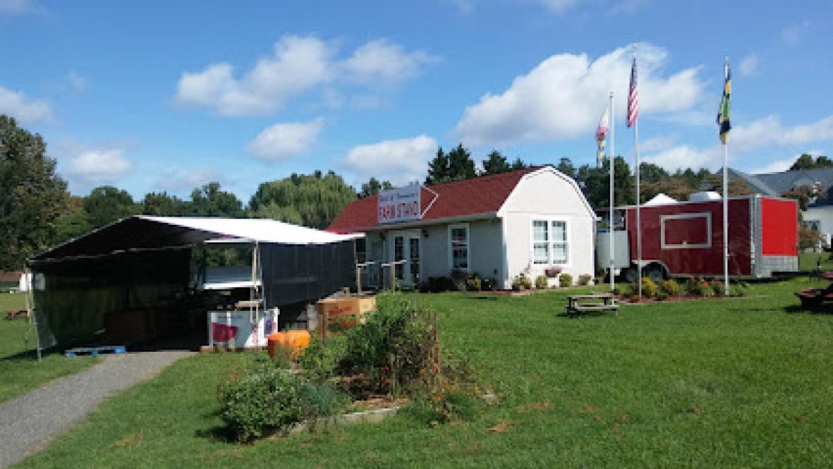 Will & Veronica's Farm Stand