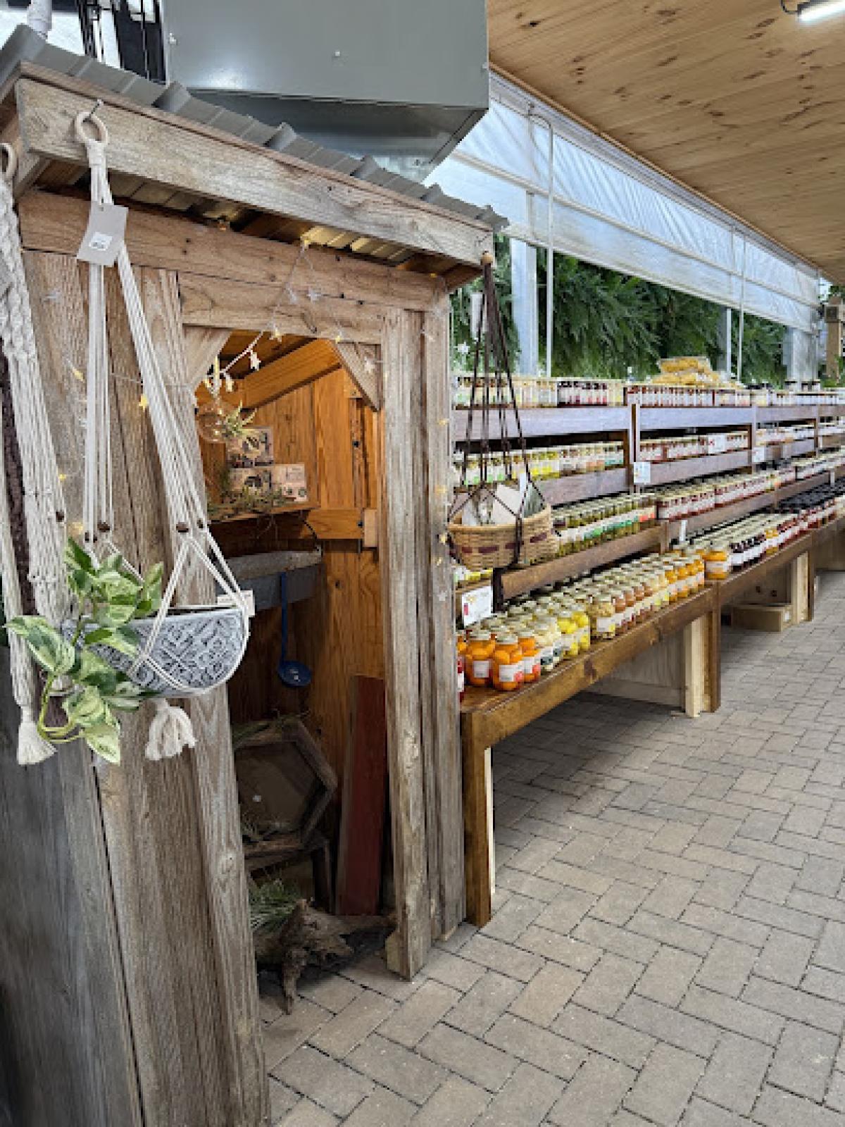 Overlook Produce, Bakery & Deli