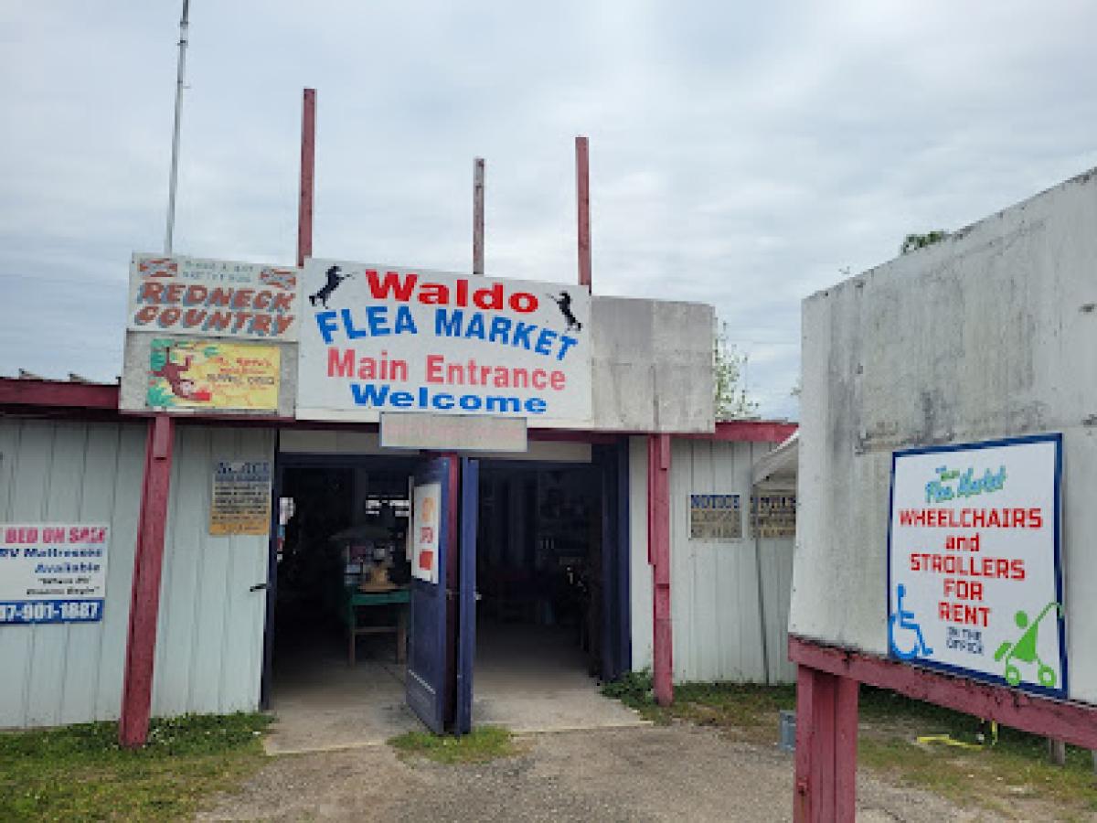 Waldo Farmers and Flea Market