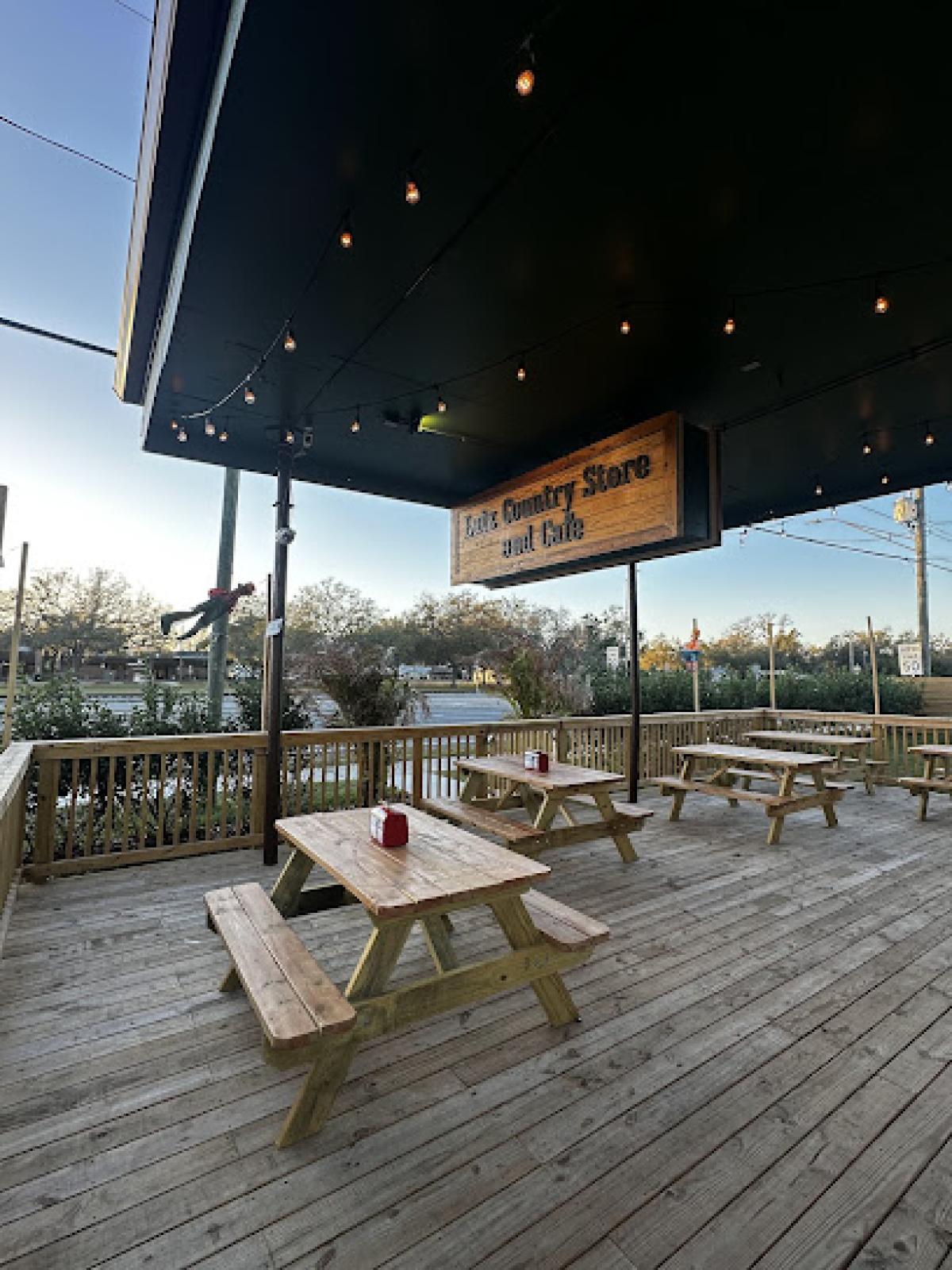 Lutz Country Store and Cafe