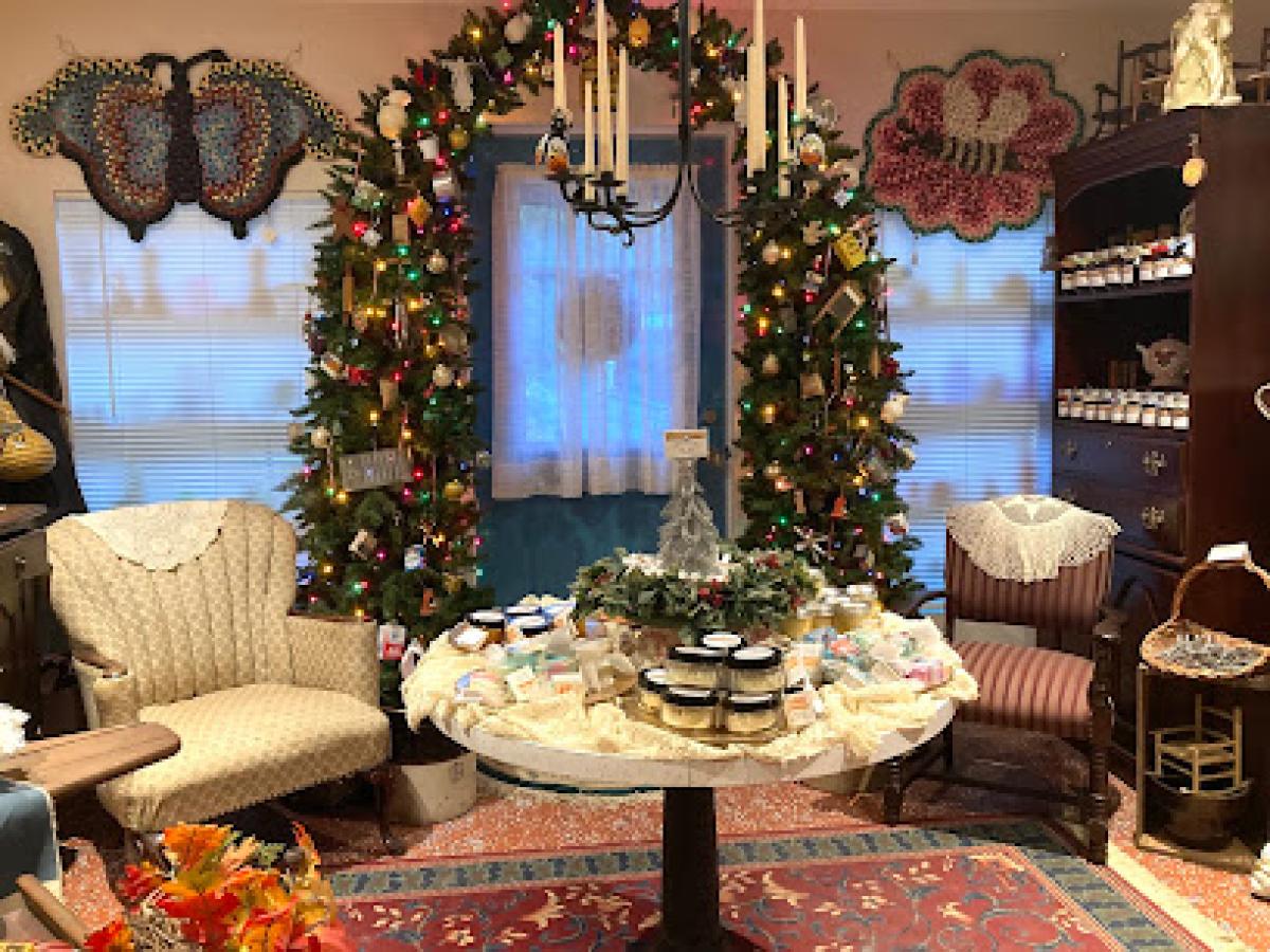 Weitzel’s Whimseys Apiary