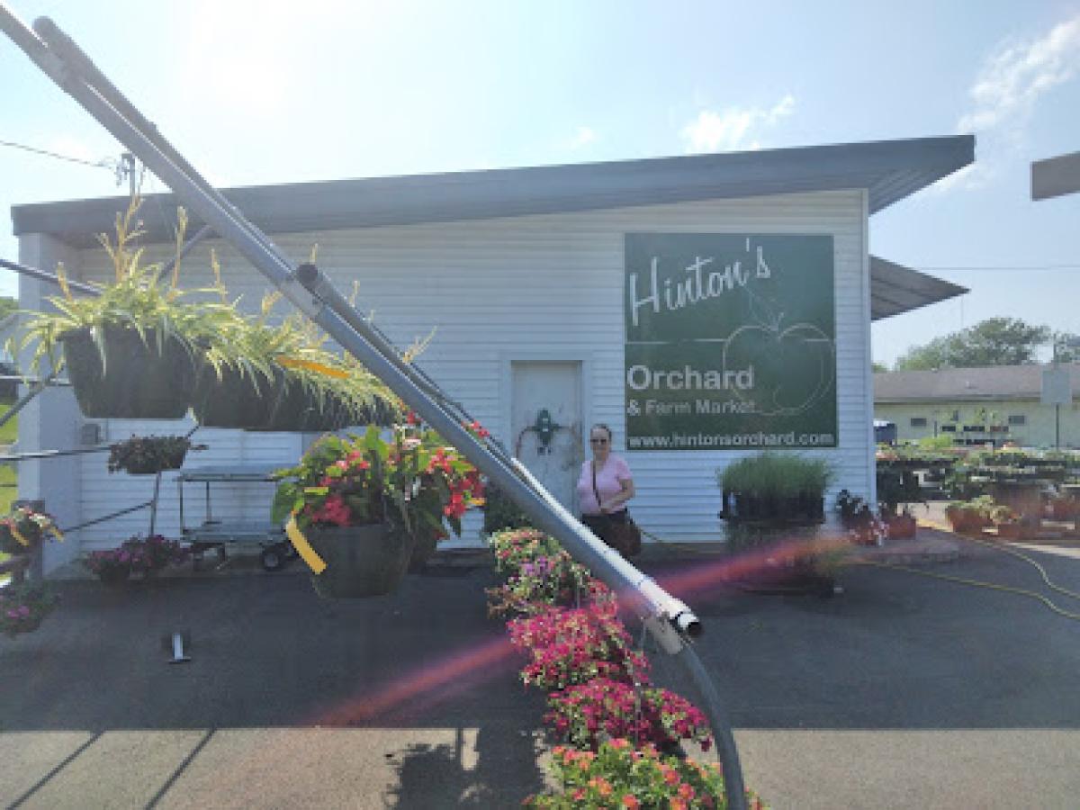Hinton's Orchard Elizabethtown Market