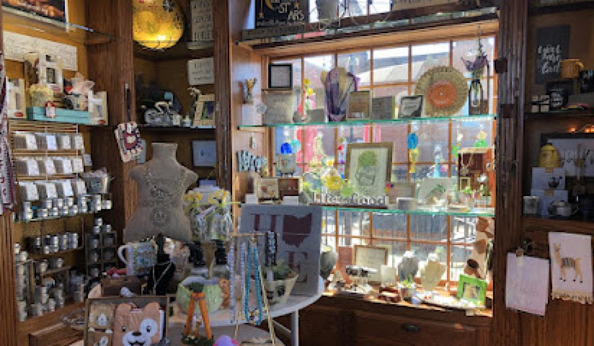 Lees Bees Boutique & Honey