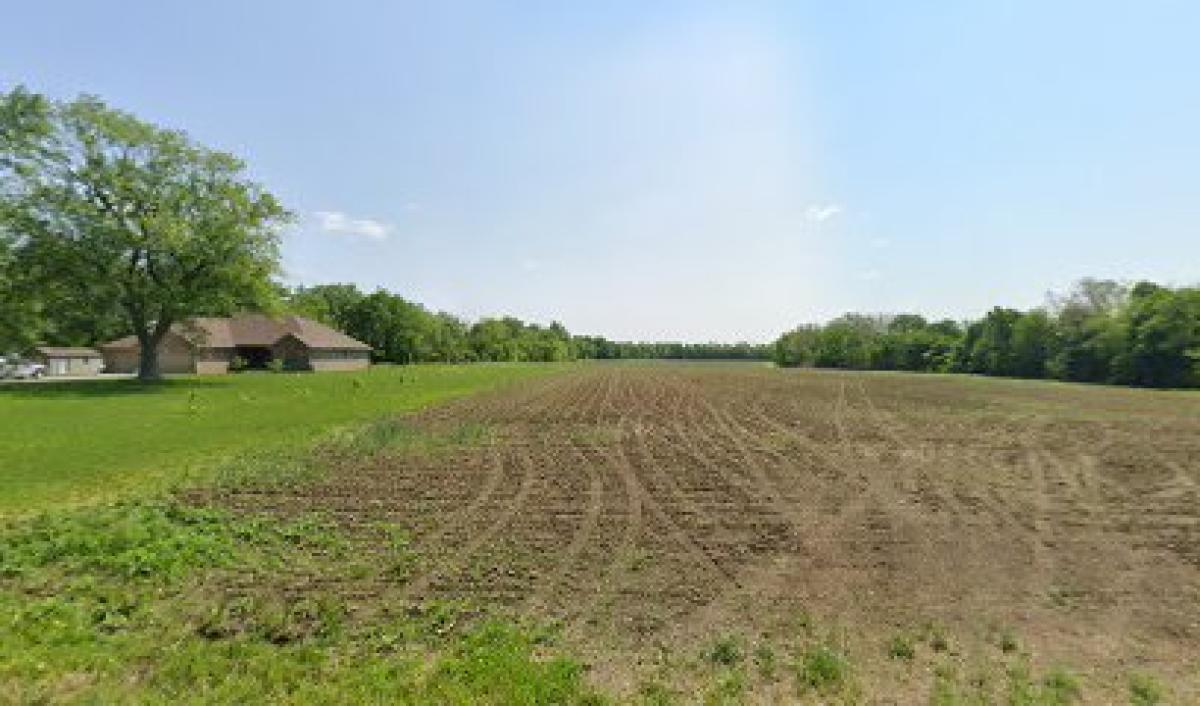 Hall's Happy Bee Farm