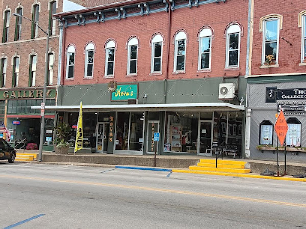 Neva's Antiques & Collectibles