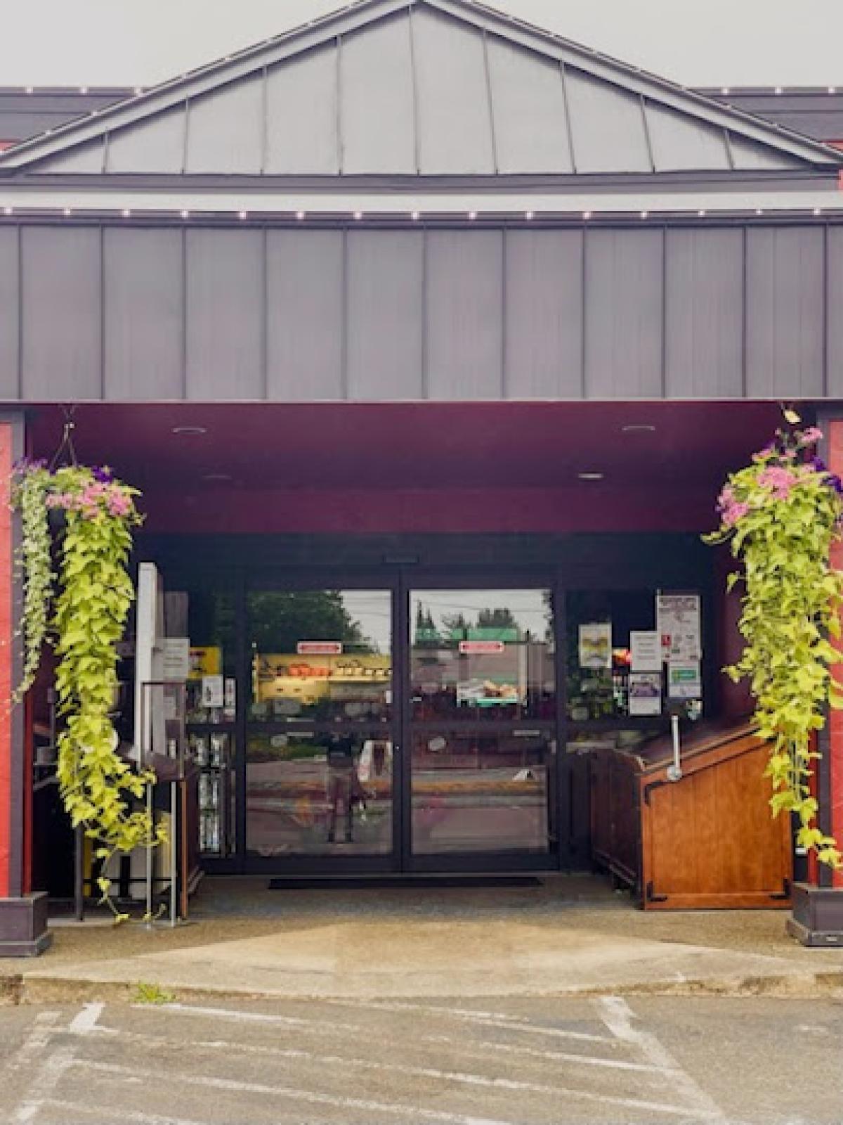 Rainier Fresh Country Store