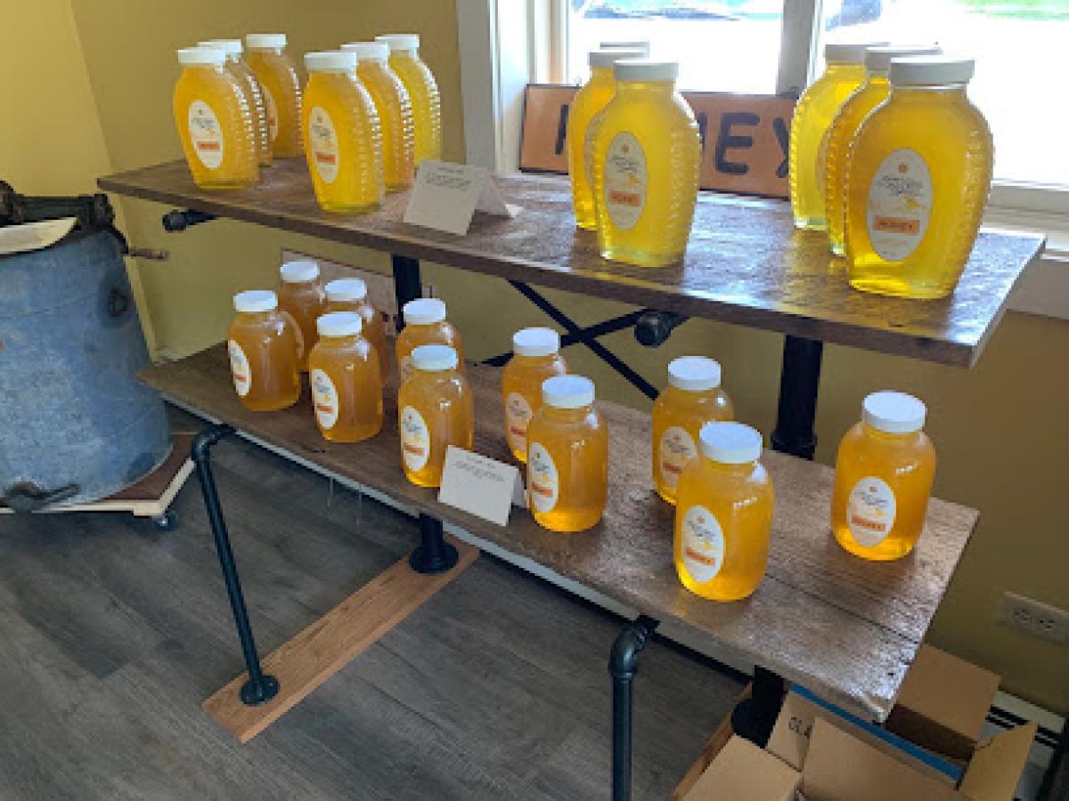 Sun Mountain Honey Store and Apiary
