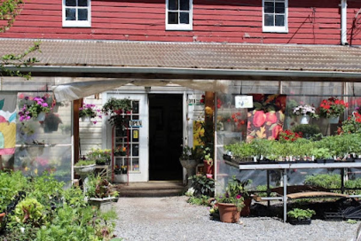 Highland Orchards Farm Market