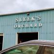 Sleeks Orchard Apple Stand