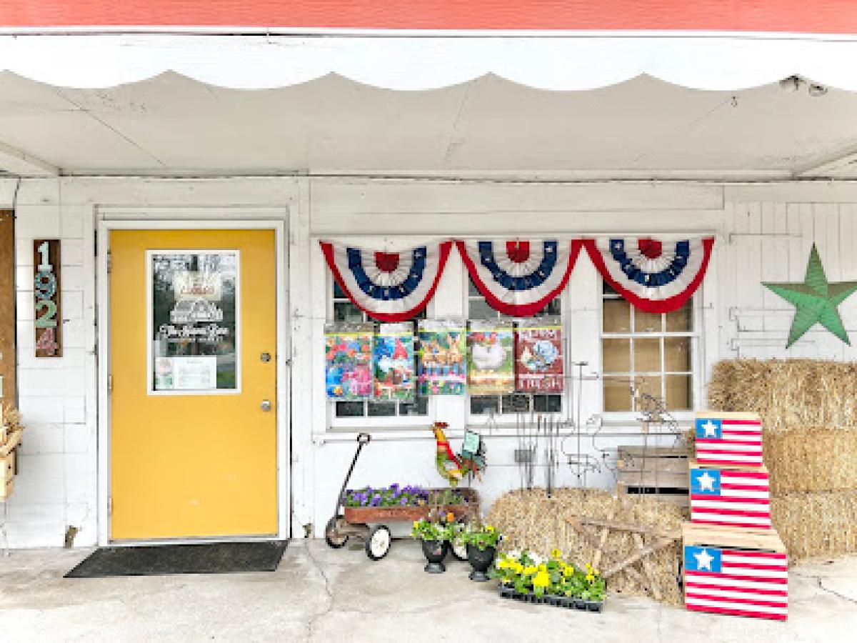 The Harvest Barn Country Market