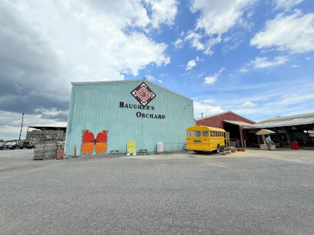 Baugher's Orchards, Farm & Bakery