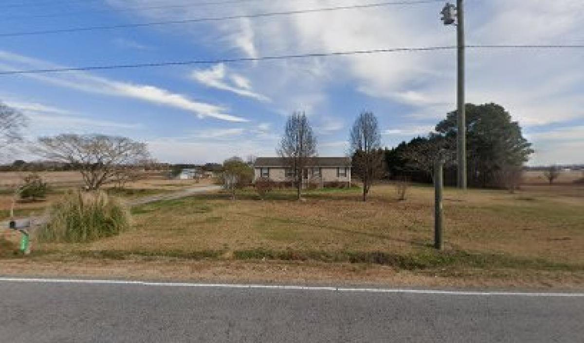 Yates & Bailey Bee Farm