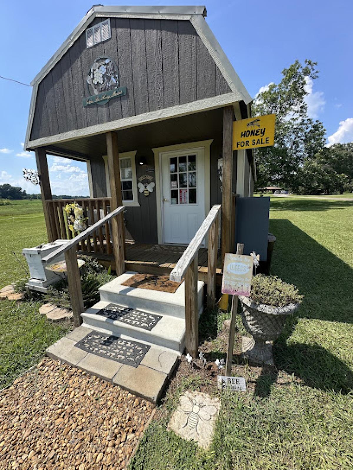 Golden Bee Apiaries Hawkinsville Georgia