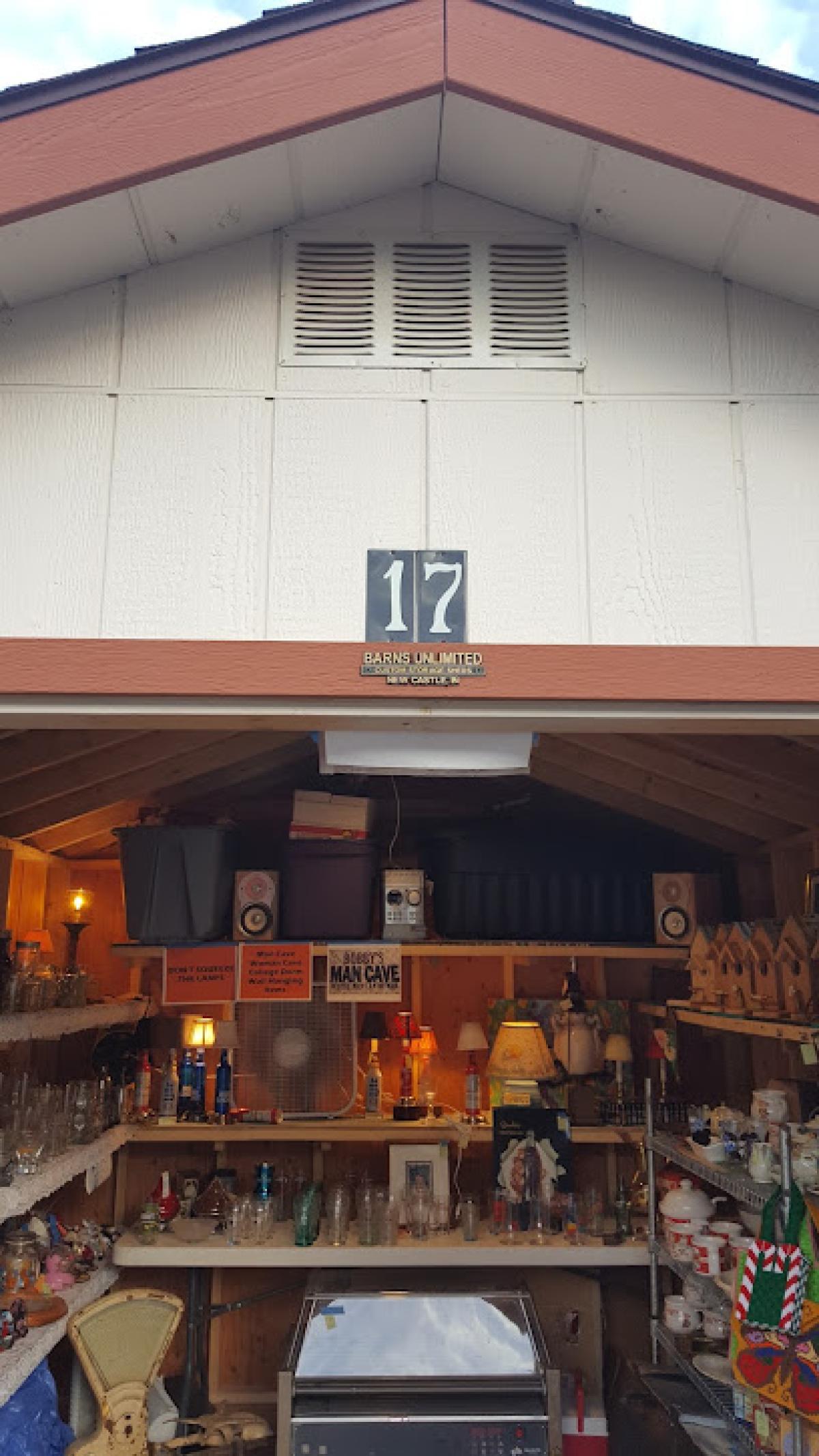 White's Farm Flea Market and Auctioneers