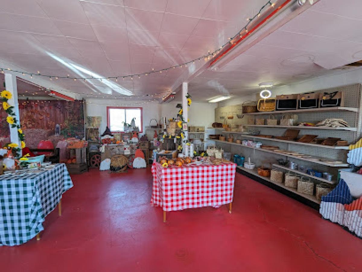 Apples on the Avenue