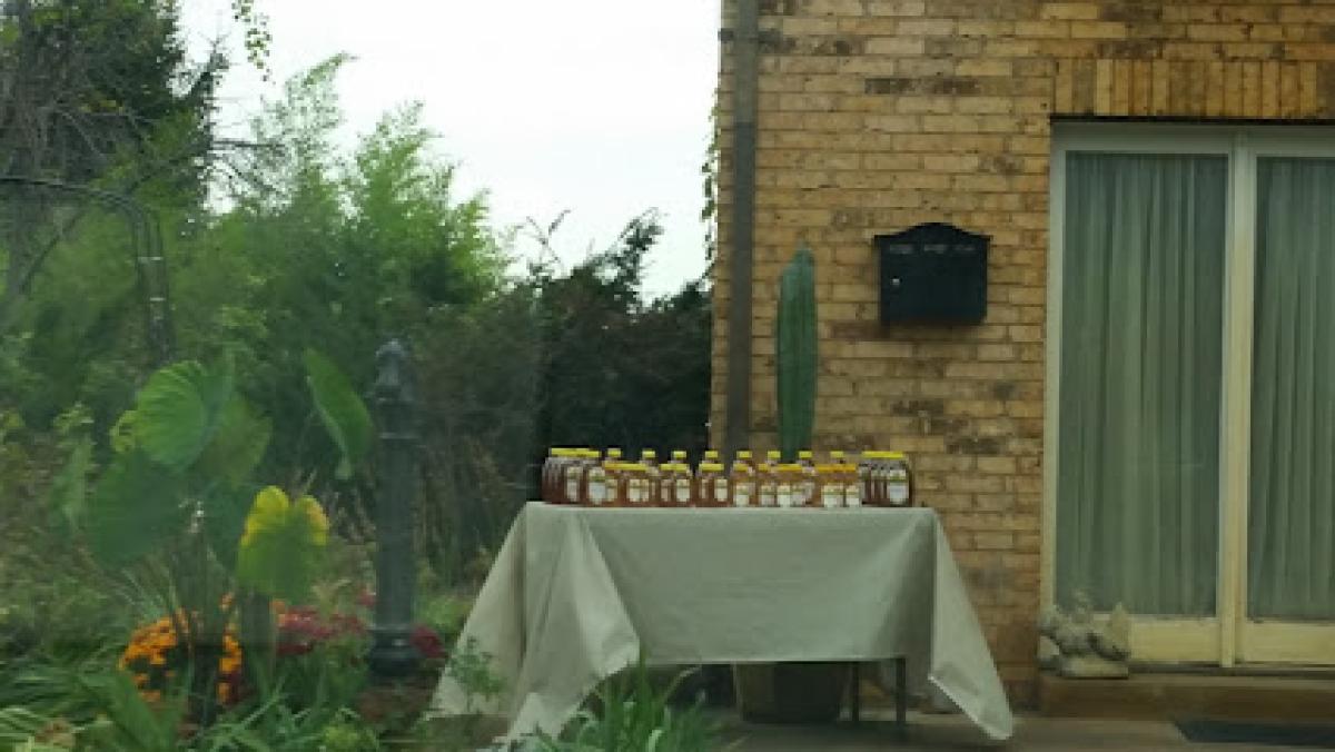 Eatherton Local Honey Pickup