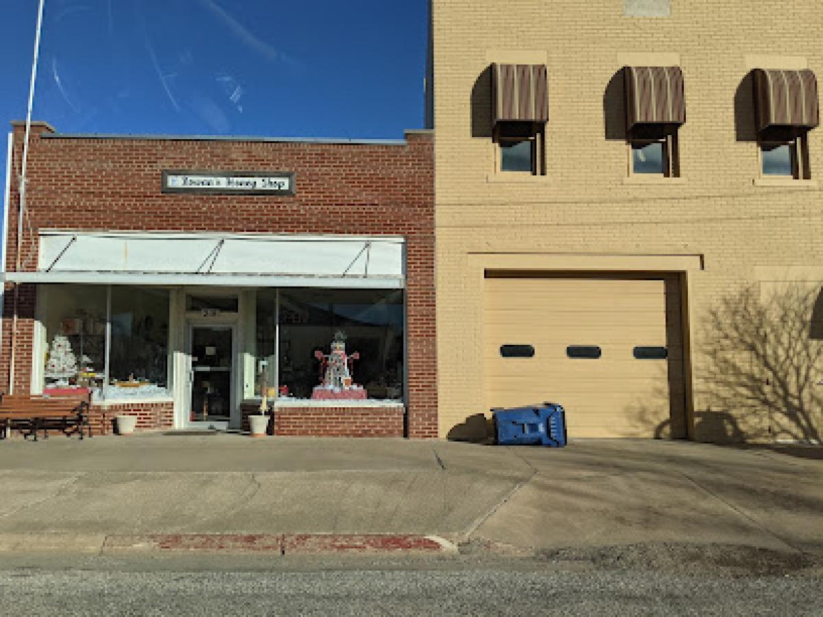 Rowan’s Honey Shop