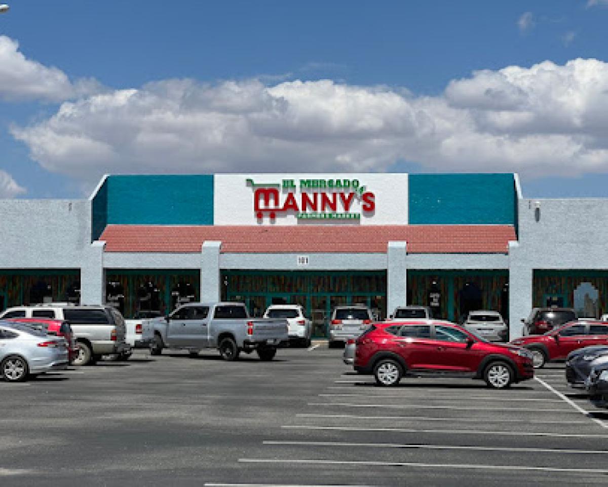 El Mercado Manny’s Farmers Market