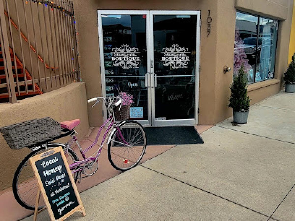 Shabby Chic Boutique on Main