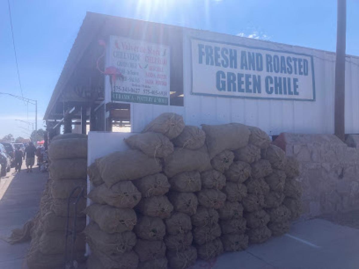 Valverde Store - Chile & Pottery