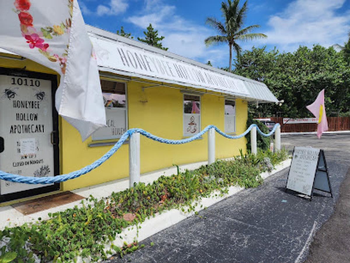 Honeybee Hollow Apothecary