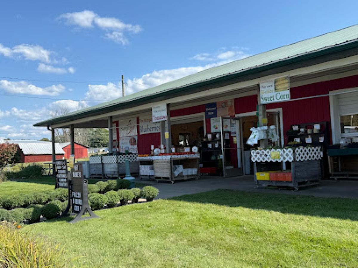 Rennhack Orchards Market