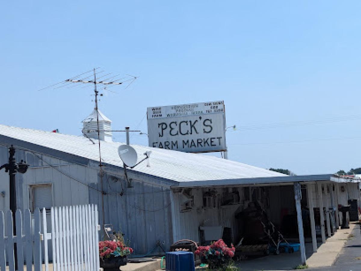 Peck's Farm Market East
