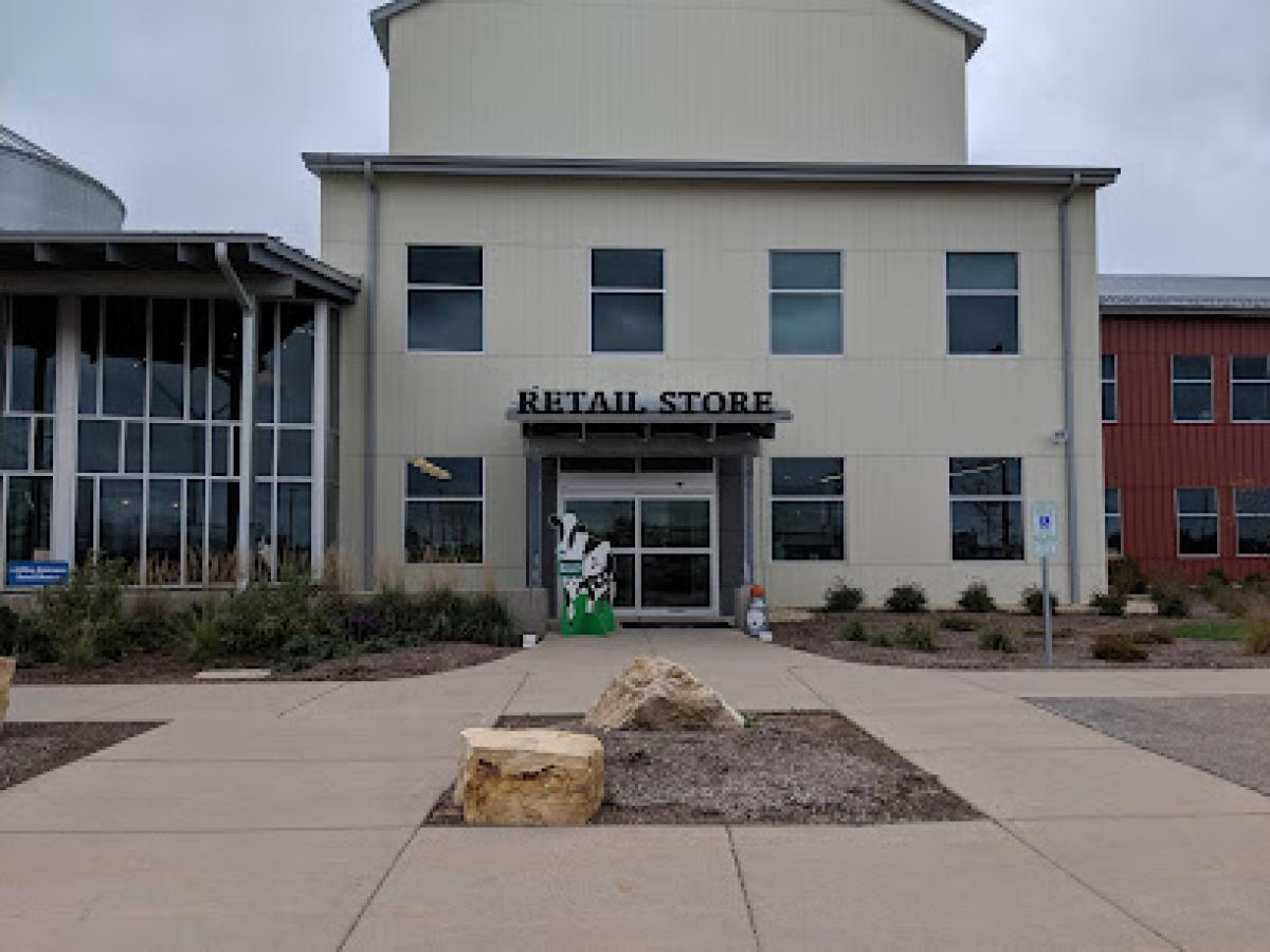 Organic Valley - Cashton Office Building & Retail Store