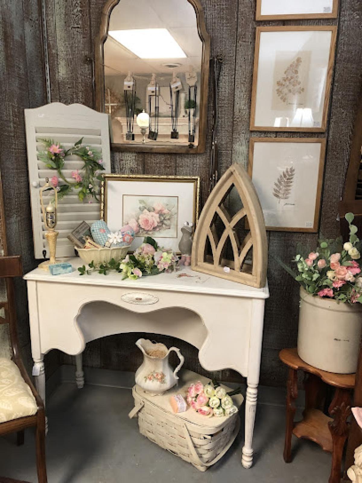 Vintage Chicks & Feed