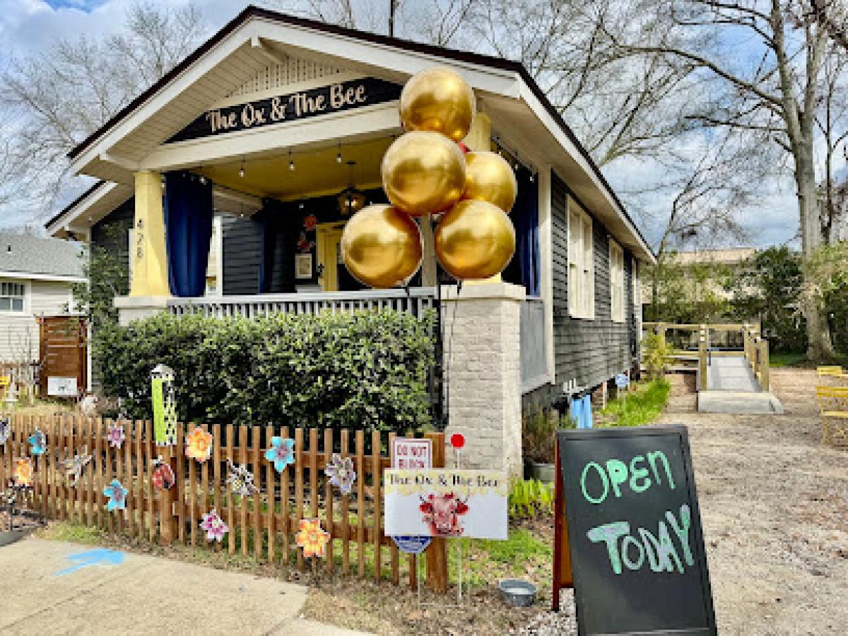 The Ox & The Bee, Covington, LA, USA