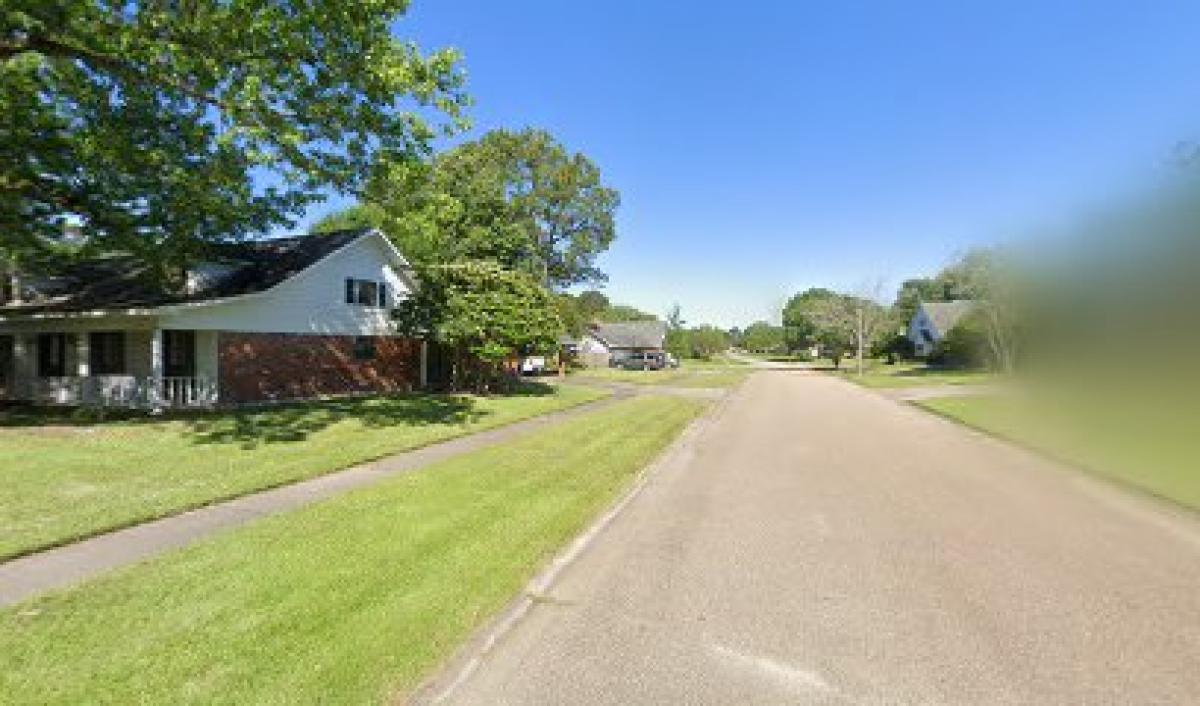 Bindi’s Local Honey Self-Service Stand