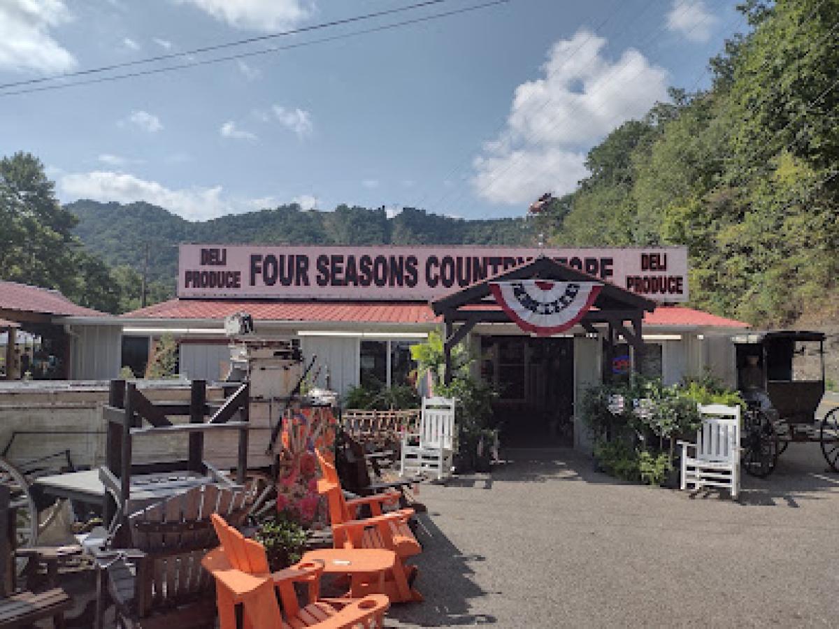 Four Seasons Country Store