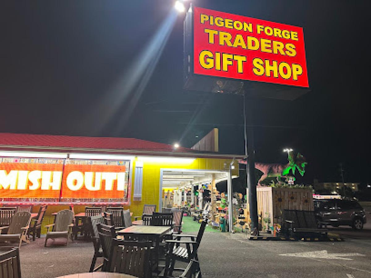 Pigeon Forge Traders Gift Shop