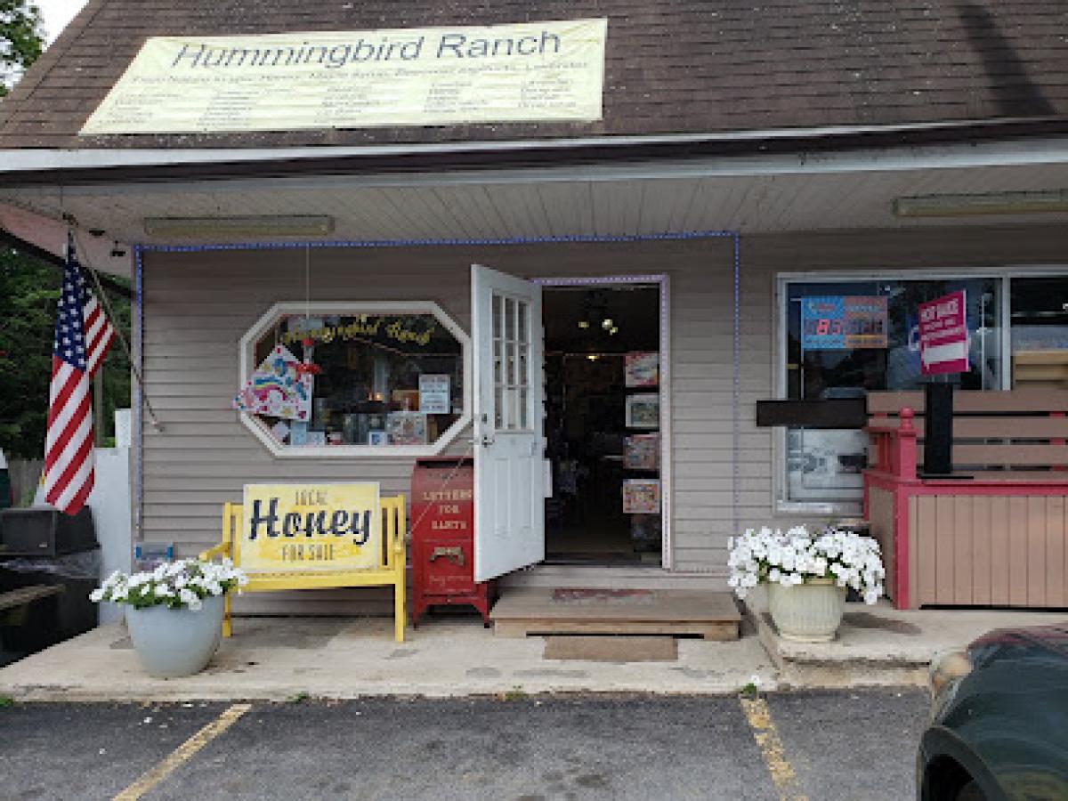 Hummingbird Ranch Country Store