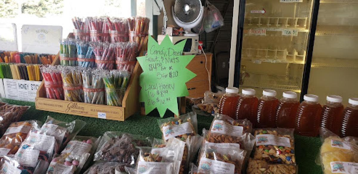 Farmer Laro's Produce Stand