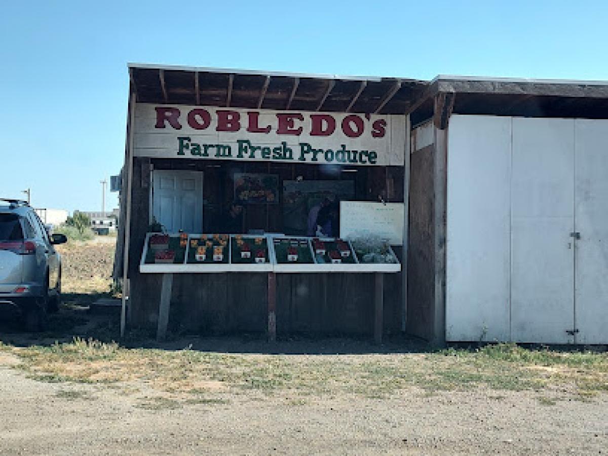 Robledo's Farm Fresh Produce