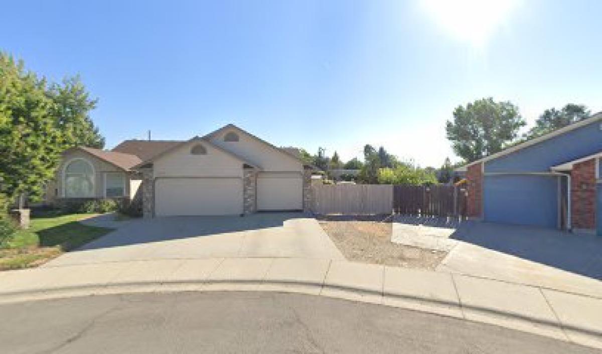 Robins Nest Retreat Apiary LLC