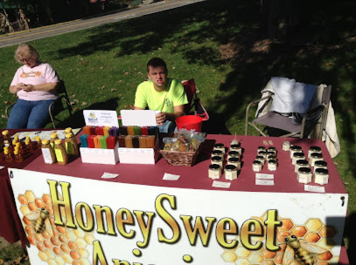 HoneySweet Apiaries