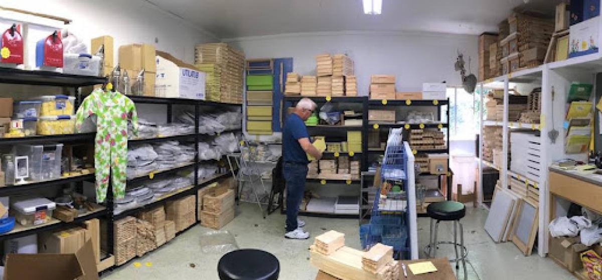 Lam's Honeybees and Bee Supplies