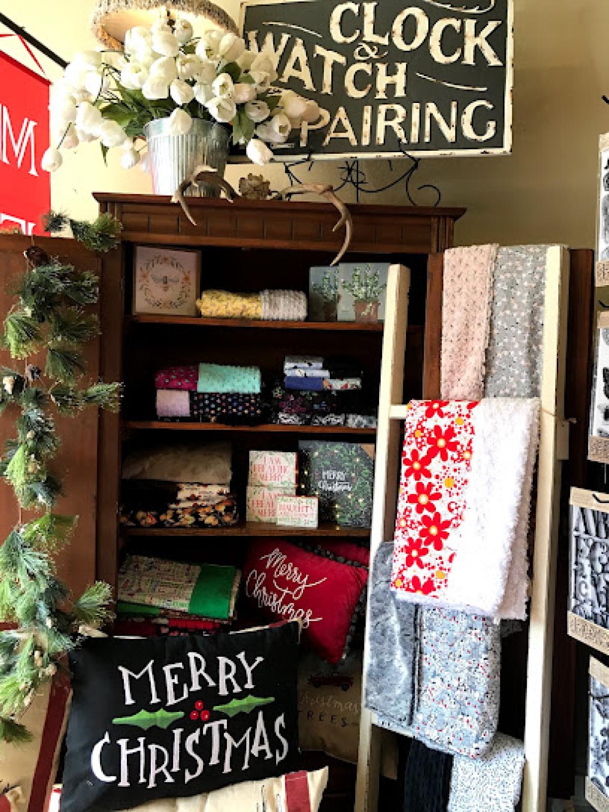 2 Chicks Home and Market