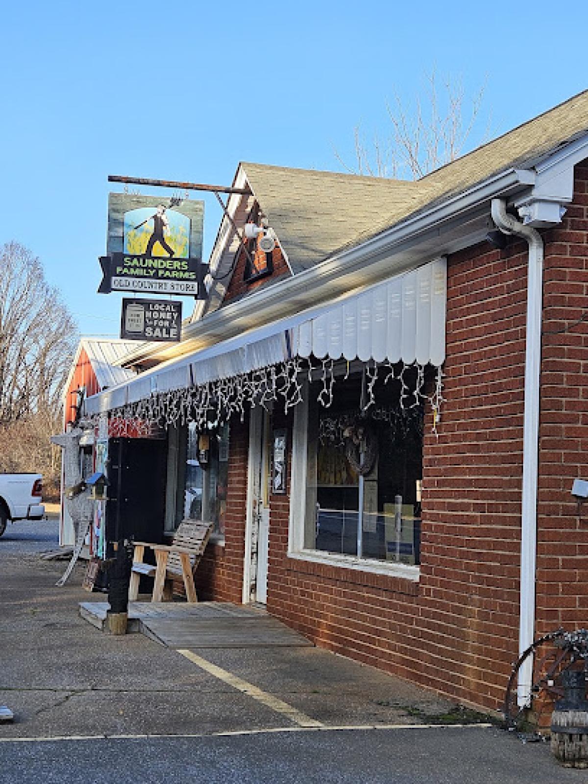 Saunders Family Farms